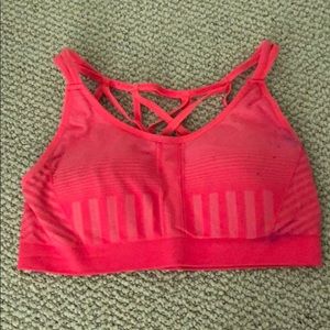 sports bra
